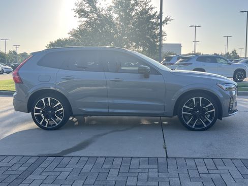 Used 2024 Volvo XC60 B5 Ultimate w/ Protection Package Premier AWD/4WD image 10