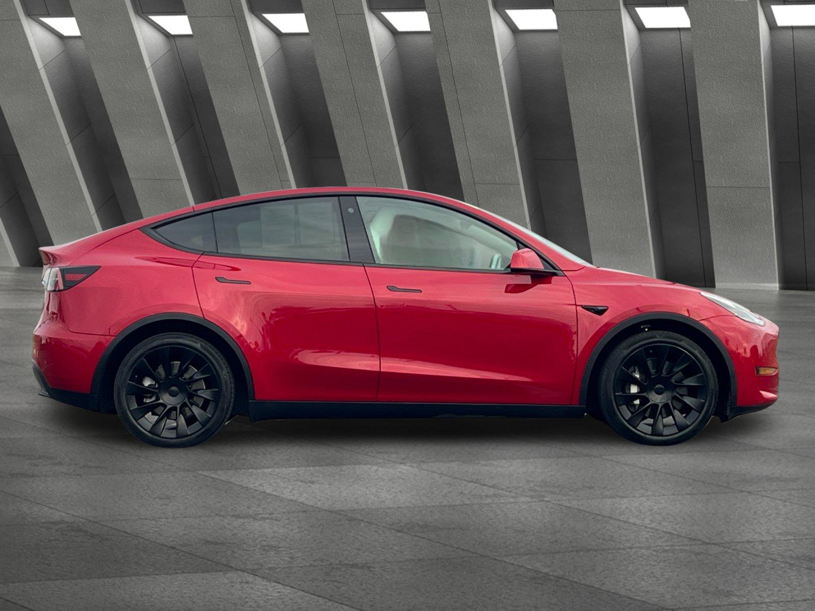 Used 2022 Tesla Model Y Long Range AWD/4WD image 3