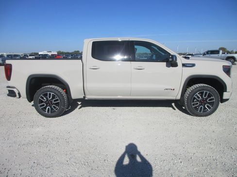 New 2026 GMC Sierra 1500 AT4 w/ AT4 Premium Package image 3