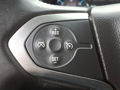 Used 2018 Chevrolet Silverado 1500 LT w/ All Star Edition image 32