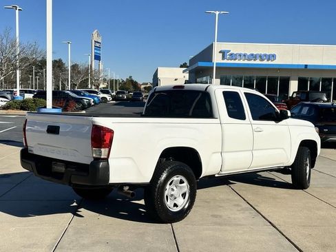 Used 2021 Toyota Tacoma SR w/ SR Convenience Package image 24