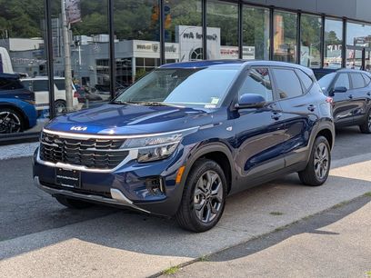 Certified 2025 Kia Seltos LX