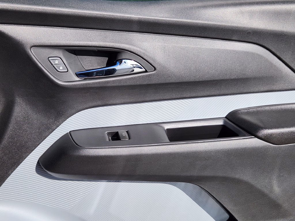 New 2027 Chevrolet Bolt RS w/ Technology Package FWD image 14