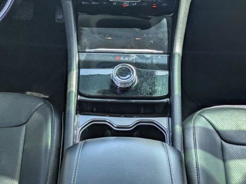 Used 2022 Jeep Grand Cherokee Limited w/ Luxury Tech Group II RWD image 21