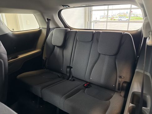 New 2026 Kia Carnival LX FWD image 12
