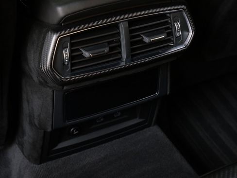 Used 2023 Lamborghini Urus Performante AWD/4WD image 38