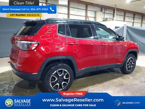 Used 2025 Jeep Compass Trailhawk image 4