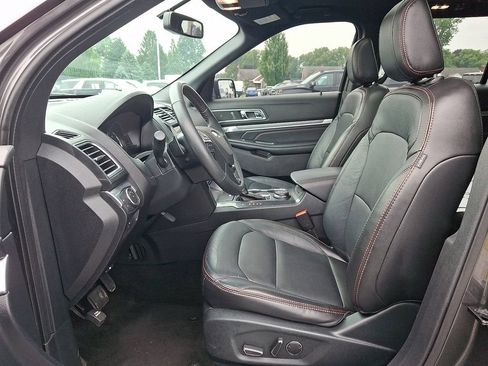 Used 2018 Ford Explorer Sport AWD/4WD image 18