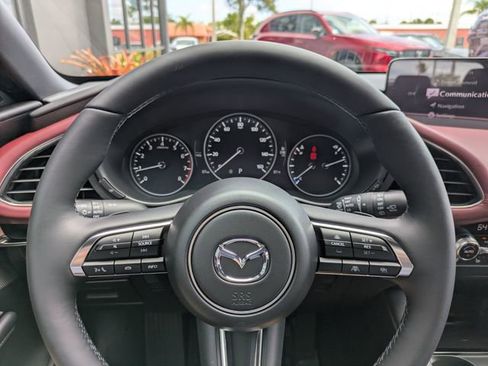 New 2026 MAZDA MAZDA3 Hatchback w/Premium Plus Pkg image 22