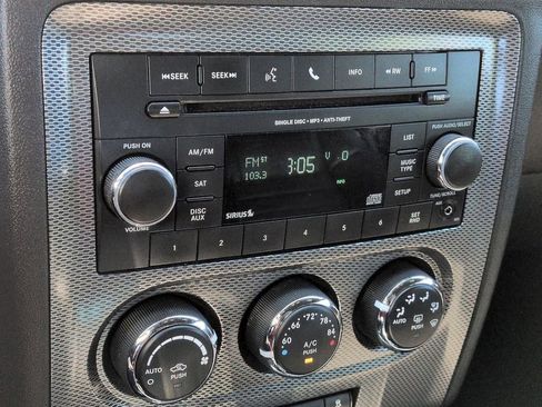 Used 2013 Dodge Challenger R/T w/ Electronics Convenience Group RWD image 18