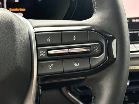 Used 2023 Chevrolet Colorado ZR2 w/ ZR2 Convenience Package III AWD/4WD image 22