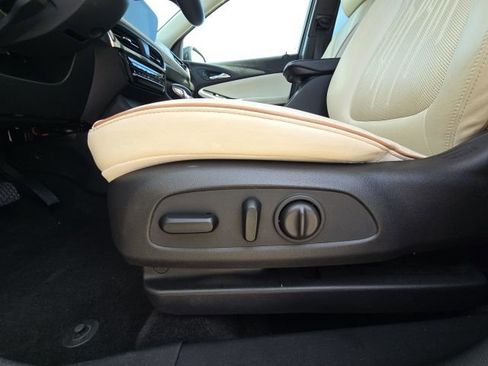 Used 2024 Buick Encore GX Avenir w/ Avenir Convenience Package image 22