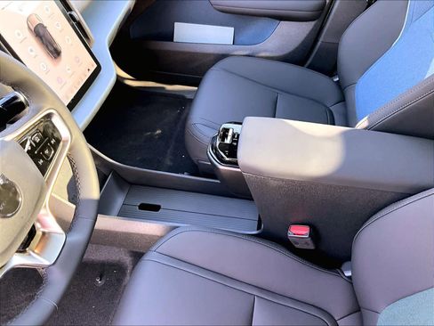 New 2026 Volvo EX30 Plus w/ Climate Package image 10