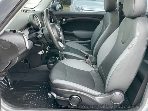 Used 2010 MINI Cooper Hardtop image 9