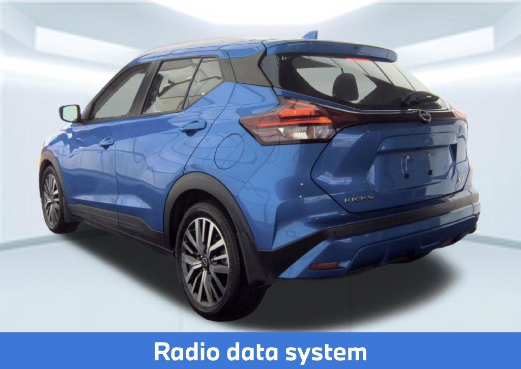 Used 2023 Nissan Kicks SV FWD image 4