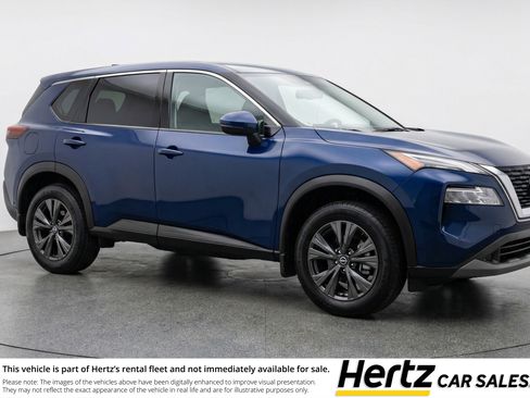 Used 2025 Nissan Rogue SV image 1