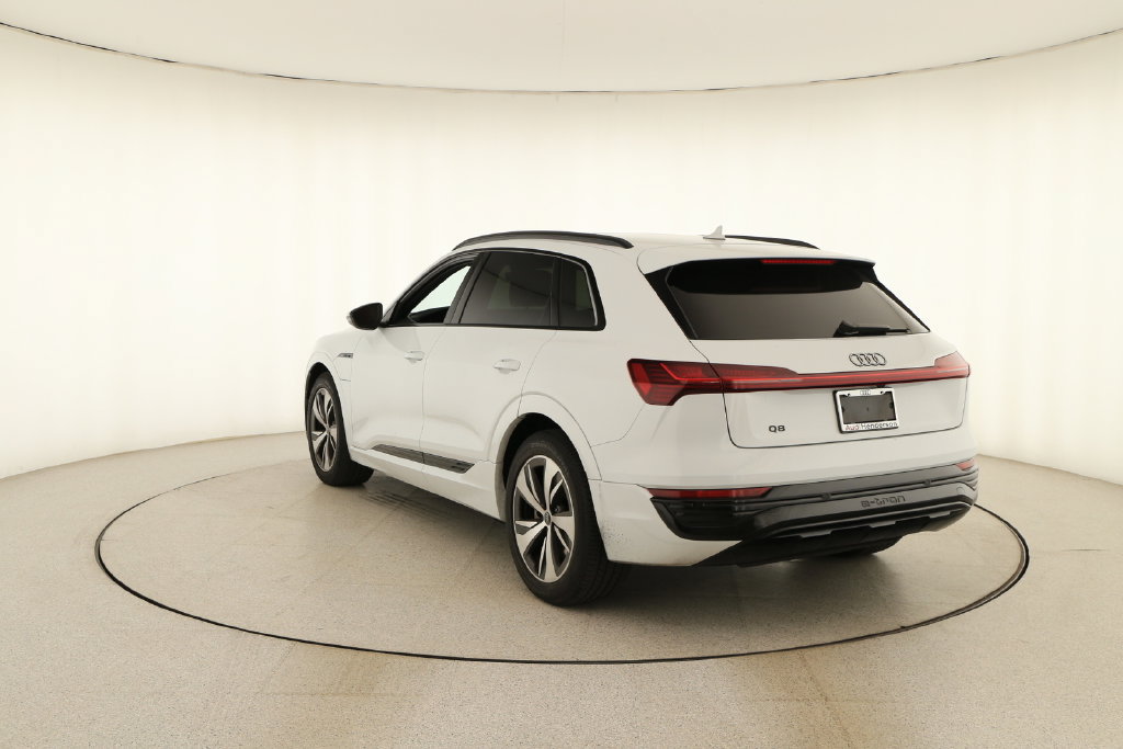 Certified 2024 Audi Q8 e-tron Premium AWD/4WD image 4