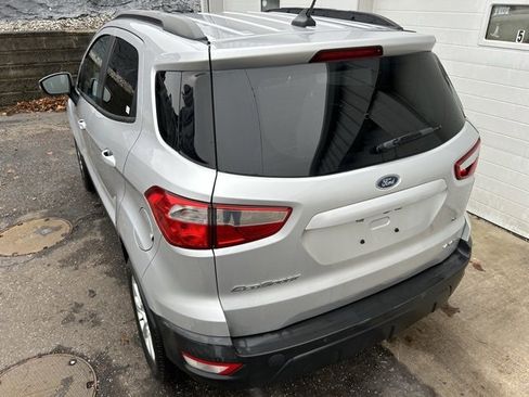 Used 2019 Ford EcoSport SE w/ SE Convenience Package image 4
