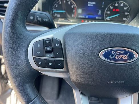 Used 2023 Ford Explorer XLT w/ Equipment Group 202A AWD/4WD image 28