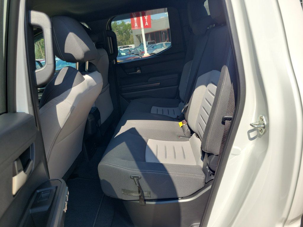 Used 2024 Toyota Tacoma TRD Sport AWD/4WD image 33