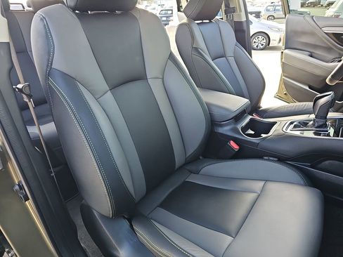 Used 2025 Subaru Outback Onyx Edition XT w/ Popular Package #2 image 10