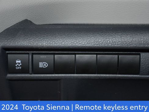 Used 2024 Toyota Sienna LE FWD image 9