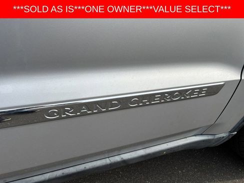 Used 2011 Jeep Grand Cherokee Laredo w/ Security & Convenience Group image 5