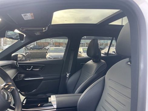 Used 2024 Mercedes-Benz GLC 300 4MATIC image 9