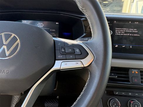 Used 2022 Volkswagen Taos SE image 17