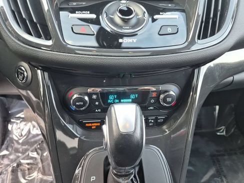 Used 2015 Ford Escape Titanium w/ Equipment Group 301A FWD image 22