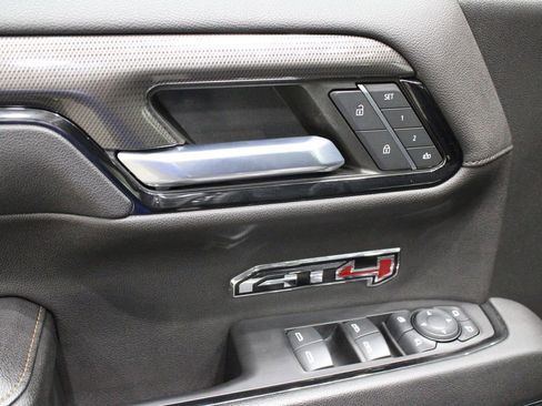 Used 2023 GMC Sierra 1500 AT4 w/ AT4 Preferred Package image 19