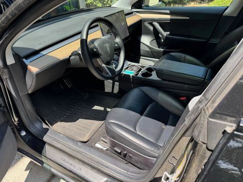 Used 2021 Tesla Model 3 Long Range AWD/4WD image 3