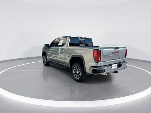 Used 2024 GMC Sierra 1500 AT4 w/ Technology Package AWD/4WD image 7