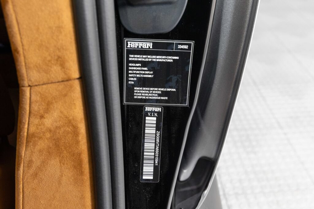 Used 2025 Ferrari Purosangue AWD/4WD image 80