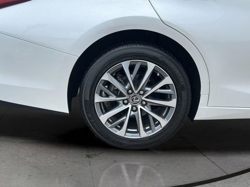 Used 2022 Lexus ES 350 w/ Accessory Package image 29