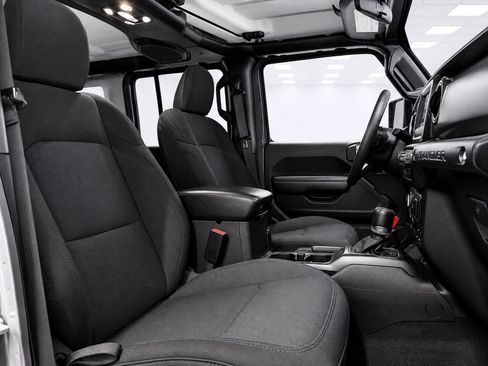 Used 2023 Jeep Wrangler Unlimited AWD/4WD image 19