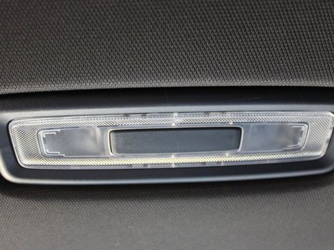 Used 2025 Buick Enclave Preferred FWD image 40