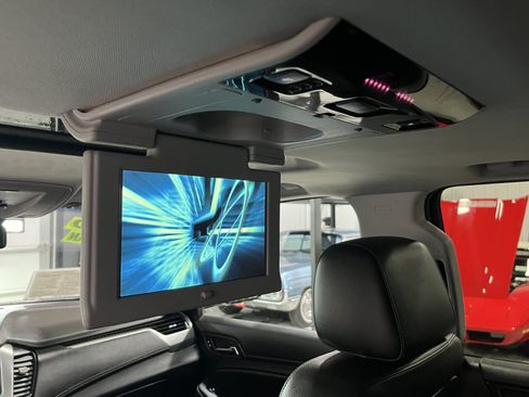 Used 2015 Chevrolet Suburban LTZ AWD/4WD image 12