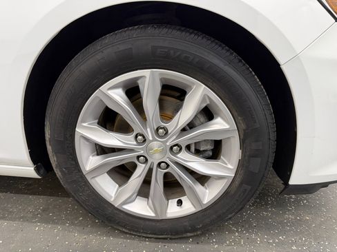 Used 2019 Chevrolet Malibu LT image 21