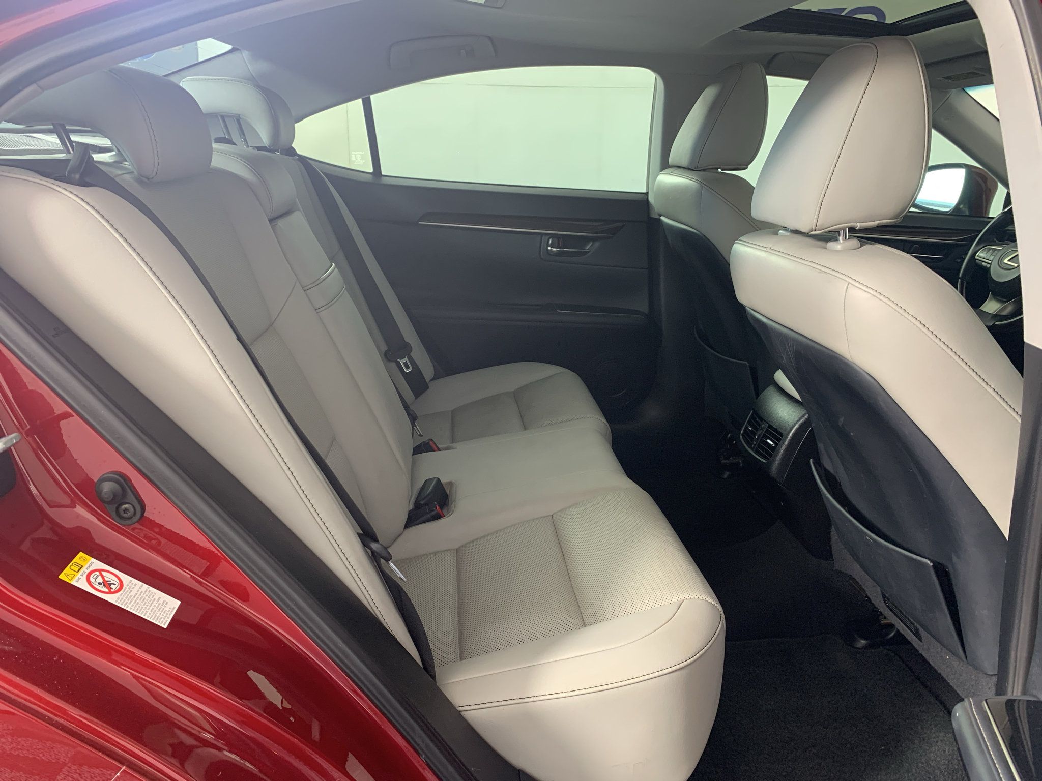 Used 2018 Lexus ES 350 w/ Premier Package FWD image 36