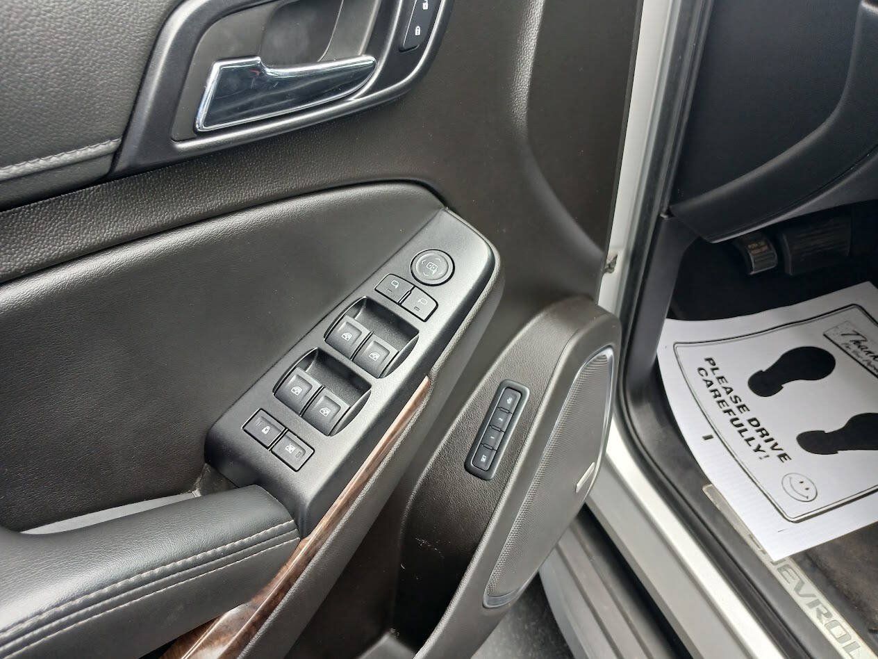 Used 2020 Chevrolet Tahoe LT w/ RST Edition AWD/4WD image 17