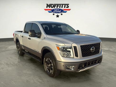 Used 2019 Nissan Titan PRO-4X w/ Pro-4x Convenience Package image 3