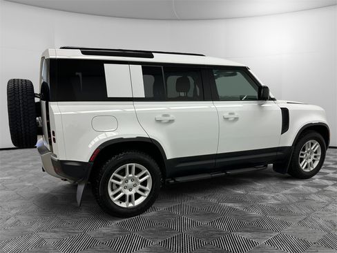 Used 2025 Land Rover Defender 110 S image 6