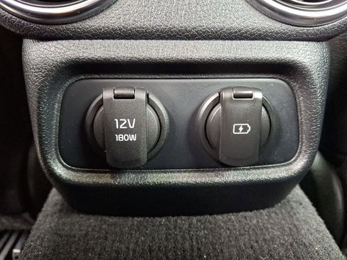 Used 2018 Kia Stinger GT1 image 11