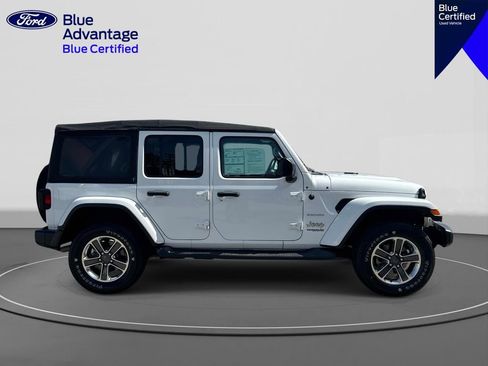 Used 2018 Jeep Wrangler Unlimited Sahara AWD/4WD image 5