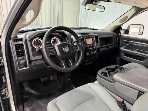 Used 2018 RAM 3500 Tradesman w/ Chrome Appearance Group image 12