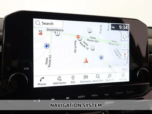 Used 2023 Nissan Pathfinder SL w/ Black Appearance Package AWD/4WD image 3