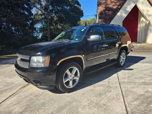 Used 2013 Chevrolet Tahoe LTZ image 2