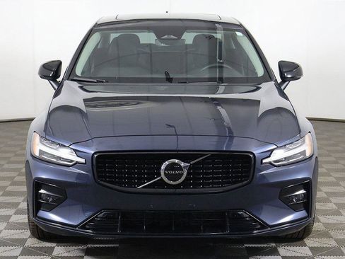 Used 2024 Volvo S60 B5 Core image 12
