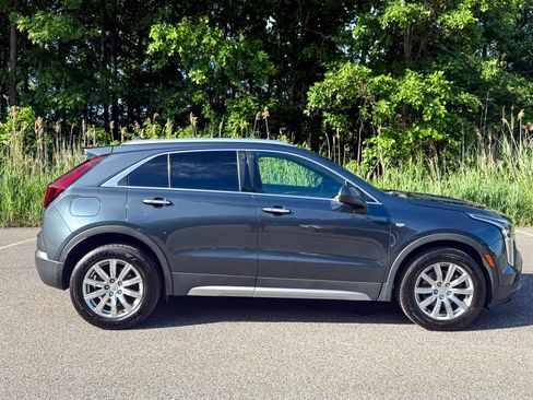 Used 2020 Cadillac XT4 Premium Luxury w/ Cold Weather Package AWD/4WD image 7